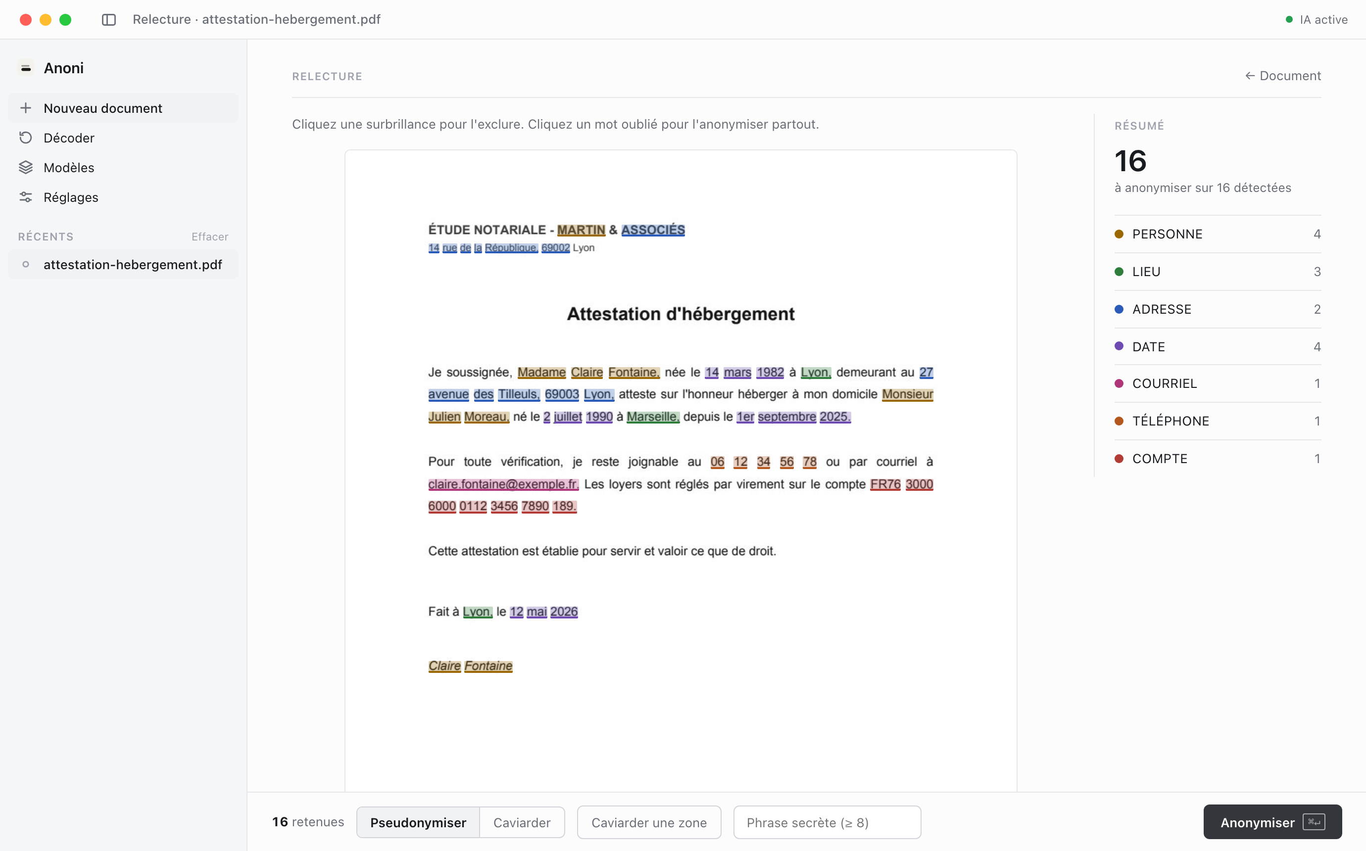 L’application Anoni en cours de relecture : une attestation d’hébergement dont les 16 données personnelles détectées sont surlignées par catégorie, avec le résumé des détections à droite.